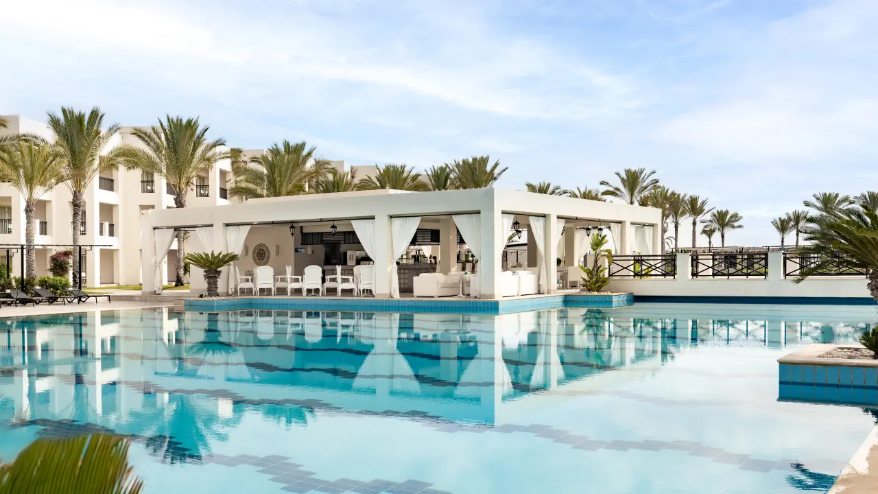 Jaz Crystal, Almaza Bay